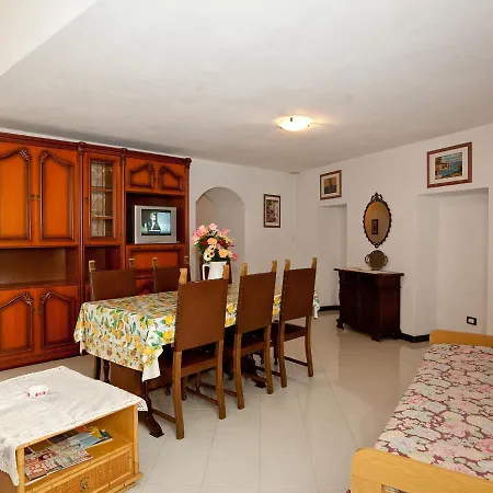 Casa vacanze In Sesta Godano With Bbq Rio (La Spezia)